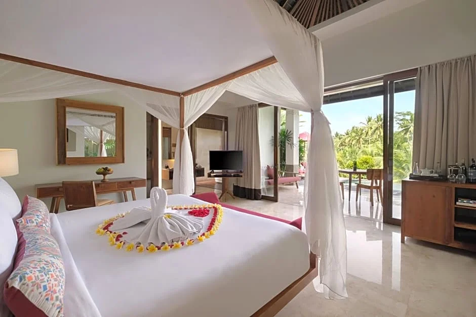 1BR Royal Pool Villa